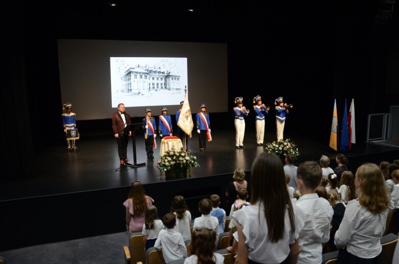  260 uczniów szkół muzycznych w Skierniewicach rozpoczęło w poniedziałek nowy rok szkolny 