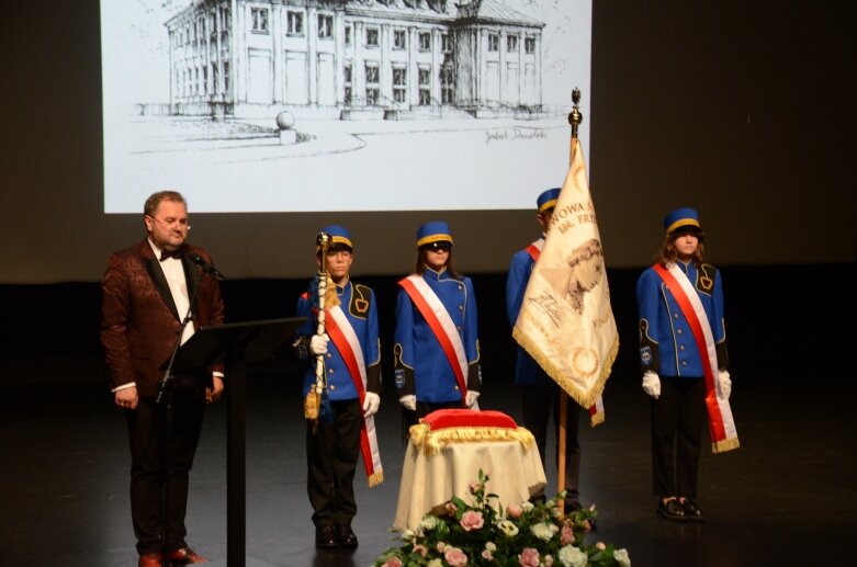  260 uczniów szkół muzycznych w Skierniewicach rozpoczęło w poniedziałek nowy rok szkolny 