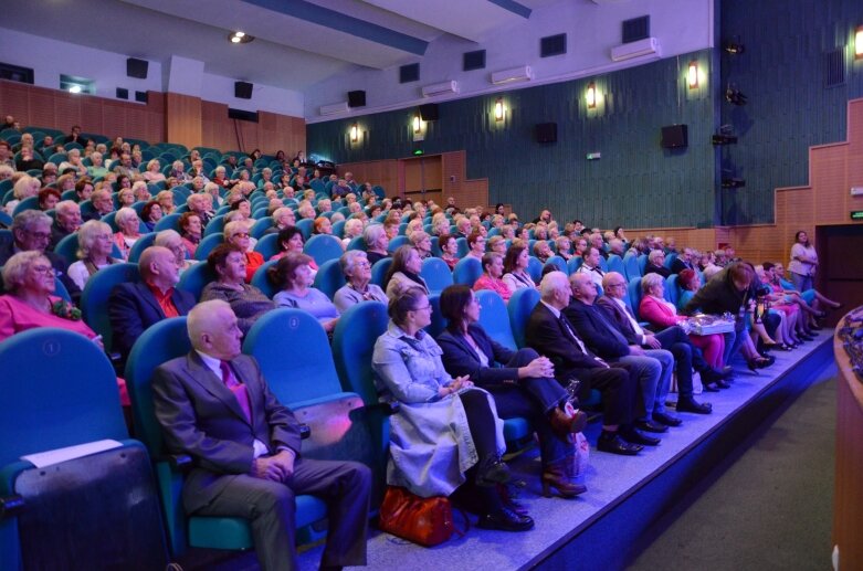  30-lecie Klubu Seniora „Zgoda” – wzruszający jubileusz w Skierniewicach 