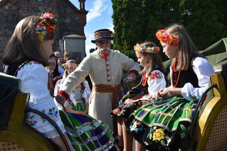  90-lecie Amatorskiego Zespołu Regionalnego z Lipiec Reymontowskich 