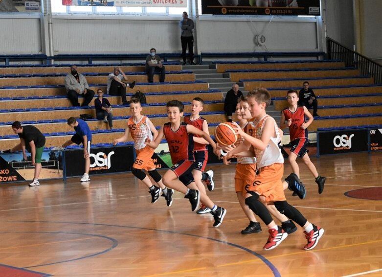  Derby miasta w lidze skrzatów dla AZS. Rusza ćwierćfinał mistrzostw Polski młodzików 