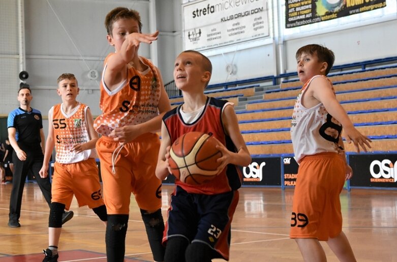  Derby miasta w lidze skrzatów dla AZS. Rusza ćwierćfinał mistrzostw Polski młodzików 