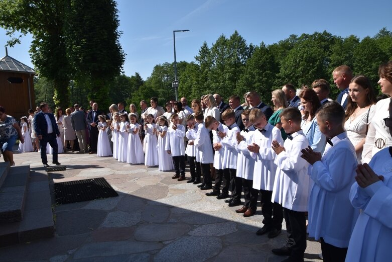  Pierwsza Komunia Święta w Kościele św. Mikołaja w Słupi 