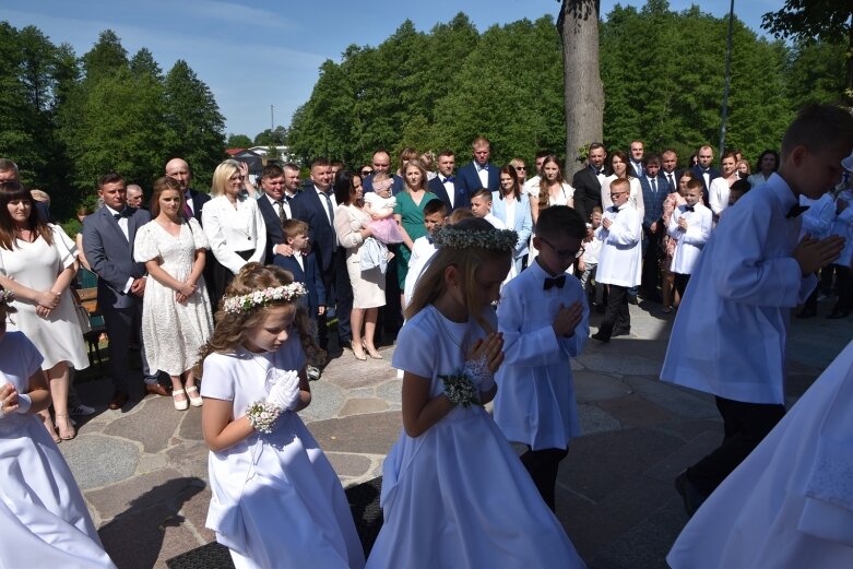  Pierwsza Komunia Święta w Kościele św. Mikołaja w Słupi 