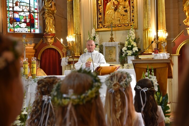  Pierwsza Komunia Święta w Kościele św. Mikołaja w Słupi 