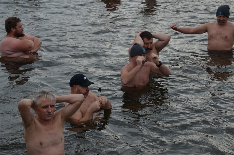  Przełam lody – morsowanie dla zdrowia na Zalewie Zadębie w Skierniewicach 