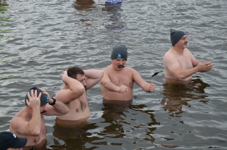  Przełam lody – morsowanie dla zdrowia na Zalewie Zadębie w Skierniewicach 