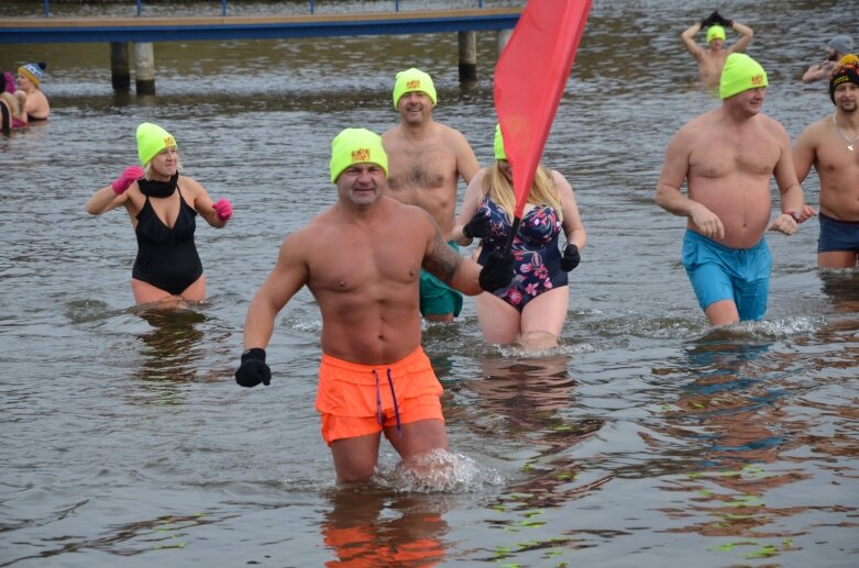  Przełam lody – morsowanie dla zdrowia na Zalewie Zadębie w Skierniewicach 