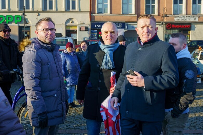  Nawrocki w Skierniewicach: Rafał Trzaskowski zachowuje się jak chorągiewa” 