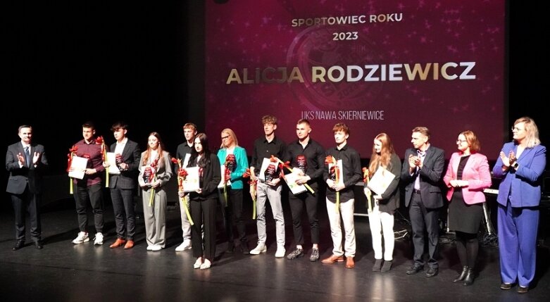  Alicja Rodziewicz i Jolanta Barska z najważniejszymi sportowymi nagrodami 