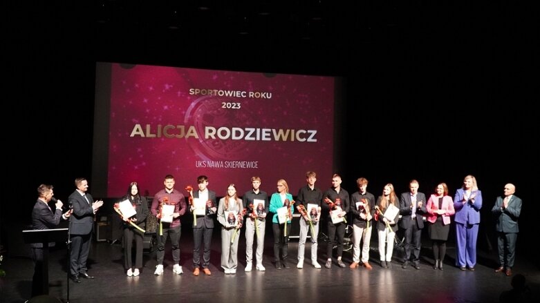  Alicja Rodziewicz i Jolanta Barska z najważniejszymi sportowymi nagrodami 