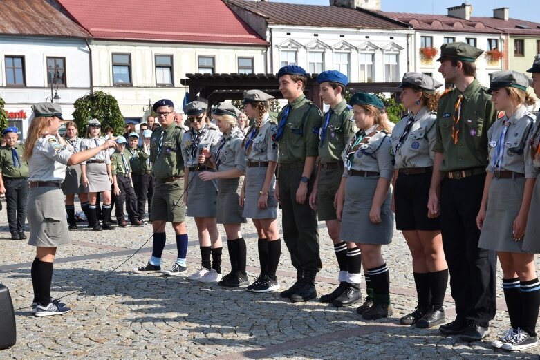  Apel zakończył obchody stulecia Hufca ZHP Skierniewice 