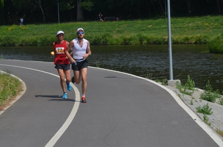  Artur Kamiński najlepszy w półmaratonie 