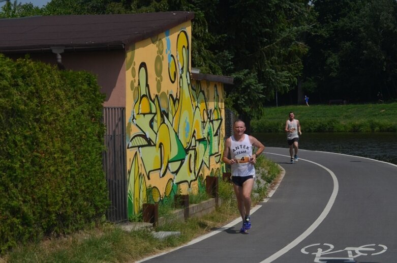  Artur Kamiński najlepszy w półmaratonie 