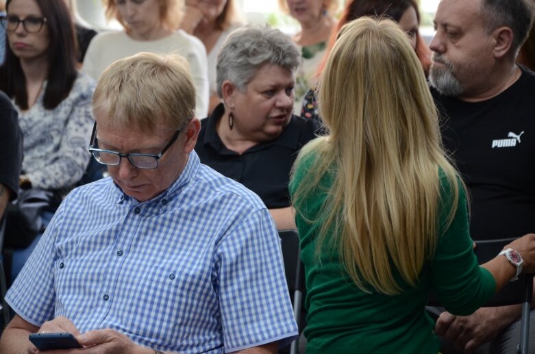  Autor kryminałów Wojciech Chmielarz gościł w Miejskiej Bibliotece Publicznej w Skierniewicach  