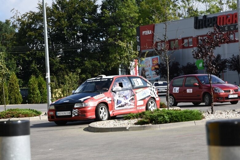  Aż 20 załóg na trasie Rajdu Lata 