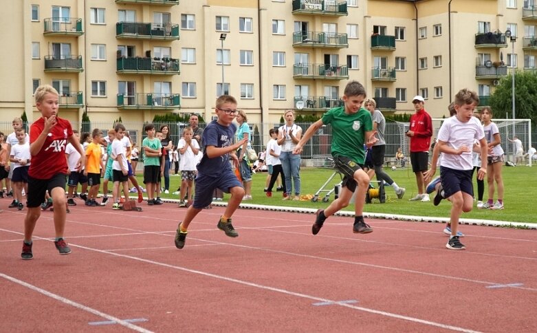  Aż 350 uczestników cyklu Czwartki Lekkoatletyczne 