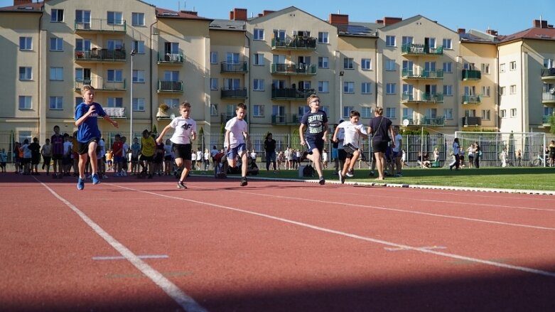  Aż 350 uczestników cyklu Czwartki Lekkoatletyczne 