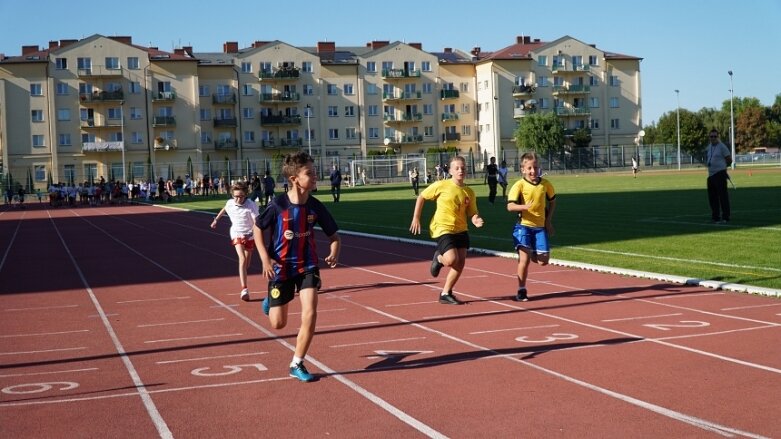  Aż 350 uczestników cyklu Czwartki Lekkoatletyczne 