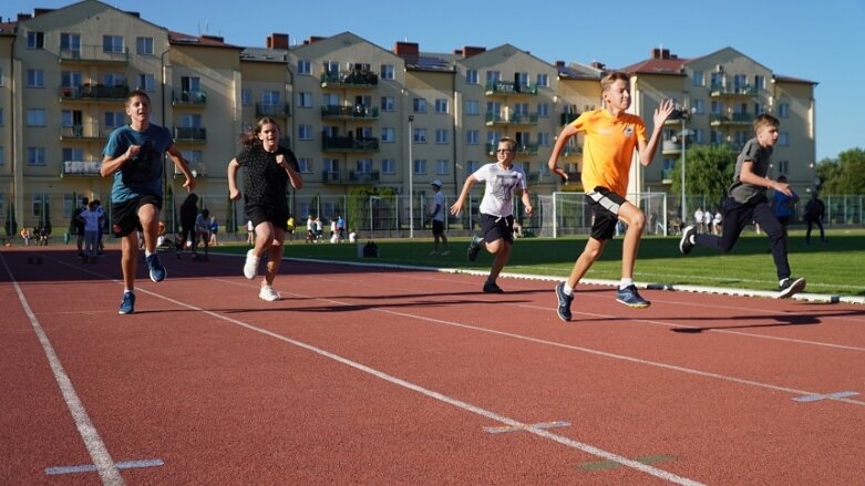  Aż 350 uczestników cyklu Czwartki Lekkoatletyczne 