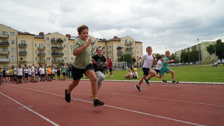  Aż 350 uczestników cyklu Czwartki Lekkoatletyczne 