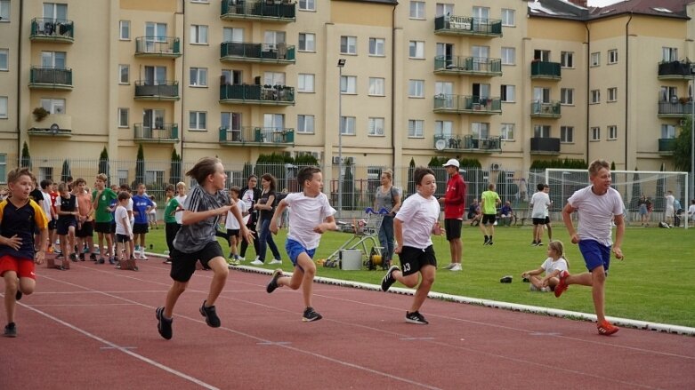  Aż 350 uczestników cyklu Czwartki Lekkoatletyczne 