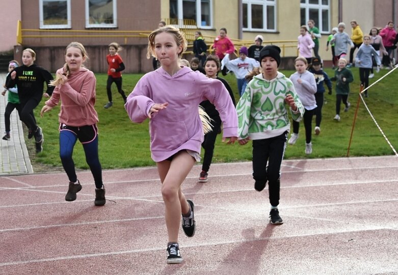  Aż 600 uczestników w dziecięco-młodzieżowym Biegu Niepodległości 