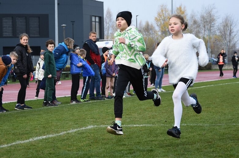  Aż 600 uczestników w dziecięco-młodzieżowym Biegu Niepodległości 