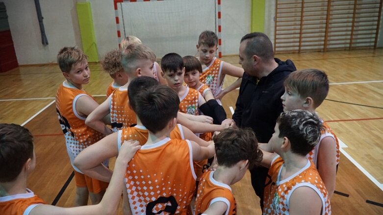  AZS Batory liderem cyklu U12 