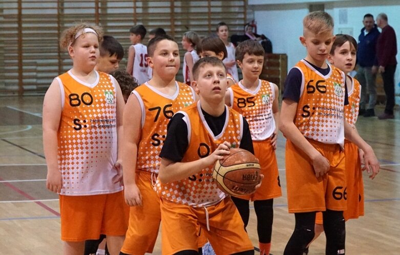  AZS Batory liderem cyklu U12 