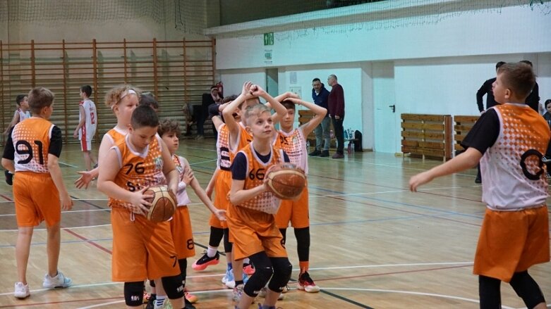  AZS Batory liderem cyklu U12 