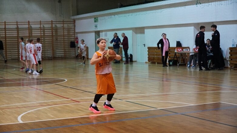  AZS Batory liderem cyklu U12 