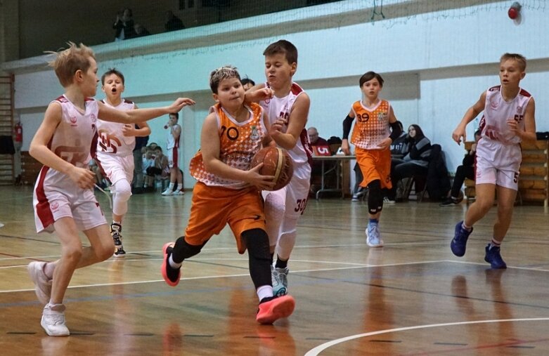  AZS Batory liderem cyklu U12 