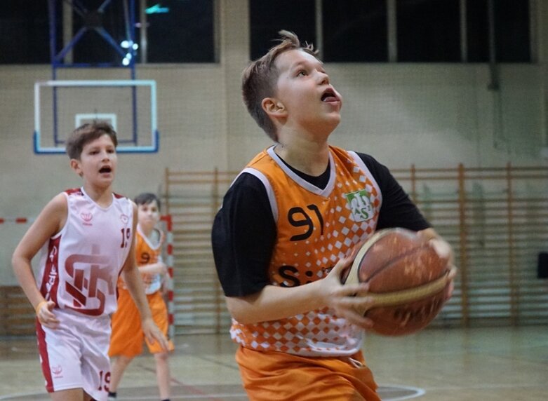  AZS Batory liderem cyklu U12 