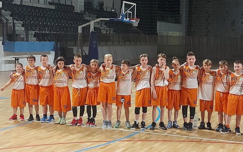  AZS wicemistrzem, Ósemka trzecia w łódzkim w lidze U11 