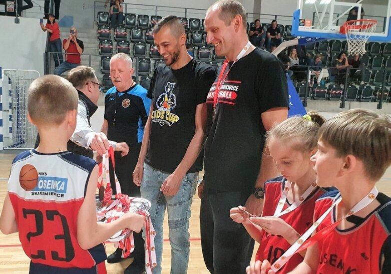  AZS wicemistrzem, Ósemka trzecia w łódzkim w lidze U11 