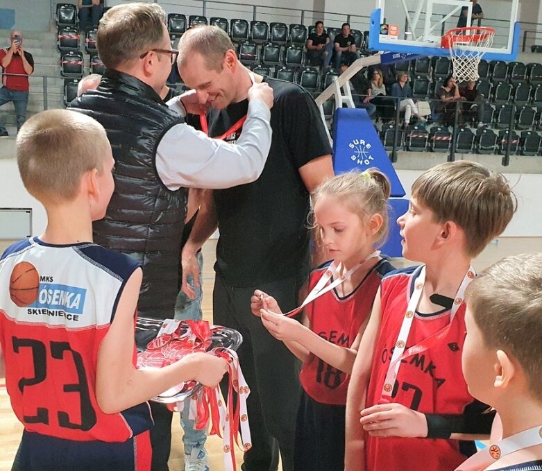  AZS wicemistrzem, Ósemka trzecia w łódzkim w lidze U11 