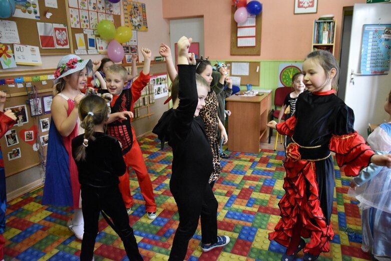  Bal i to nie jeden w Jedyneczce 