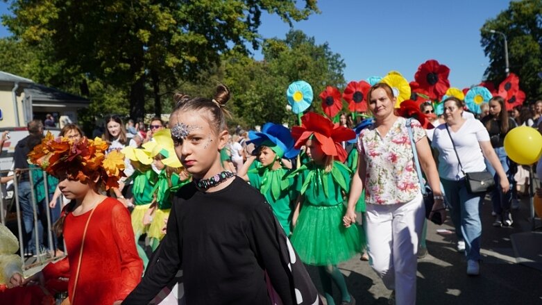  Barwna parada przeszła ulicami miasta 