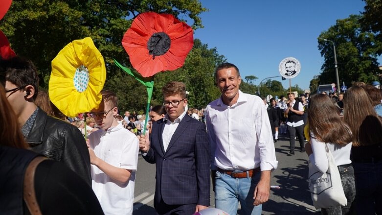  Barwna parada przeszła ulicami miasta 