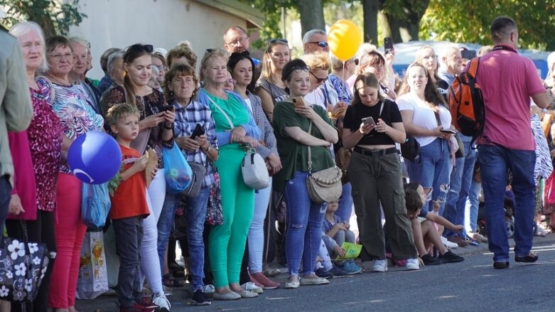  Barwna parada przeszła ulicami miasta 