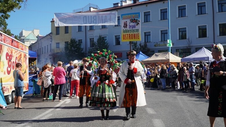  Barwna parada przeszła ulicami miasta 