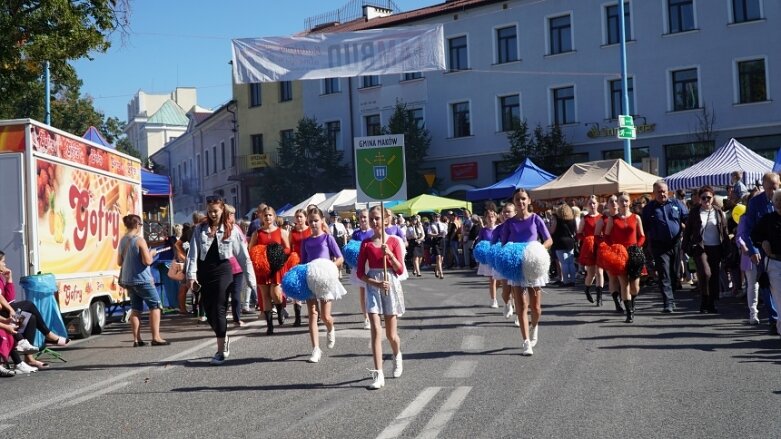  Barwna parada przeszła ulicami miasta 