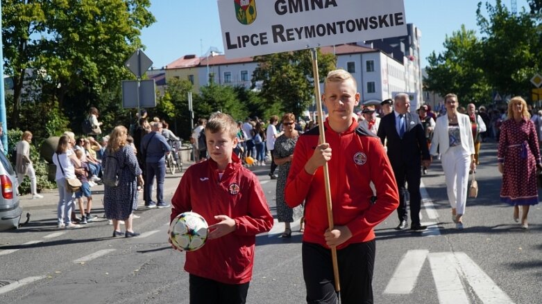  Barwna parada przeszła ulicami miasta 