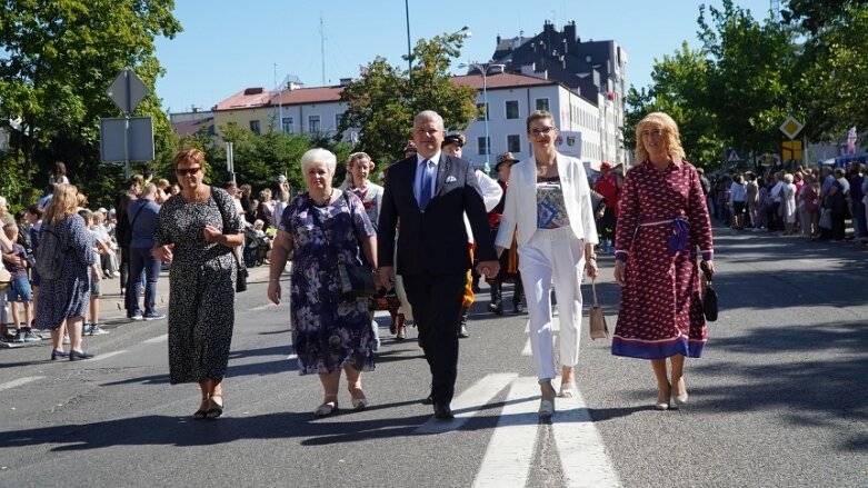  Barwna parada przeszła ulicami miasta 