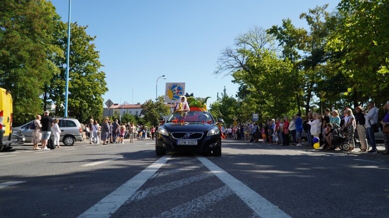  Barwna parada przeszła ulicami miasta 