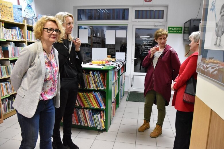  Baśniowe klimaty w bibliotece 