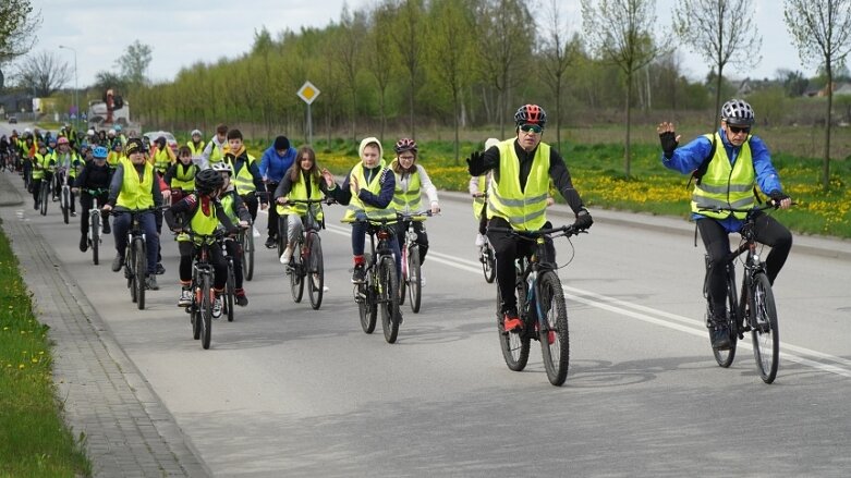  Bezpiecznie na rowerze. Cezary Zamana gościł w Skierniewicach 