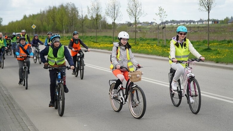  Bezpiecznie na rowerze. Cezary Zamana gościł w Skierniewicach 