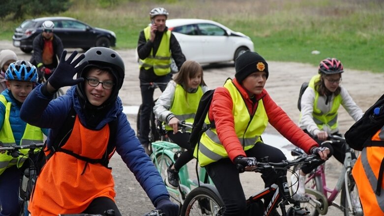  Bezpiecznie na rowerze. Cezary Zamana gościł w Skierniewicach 